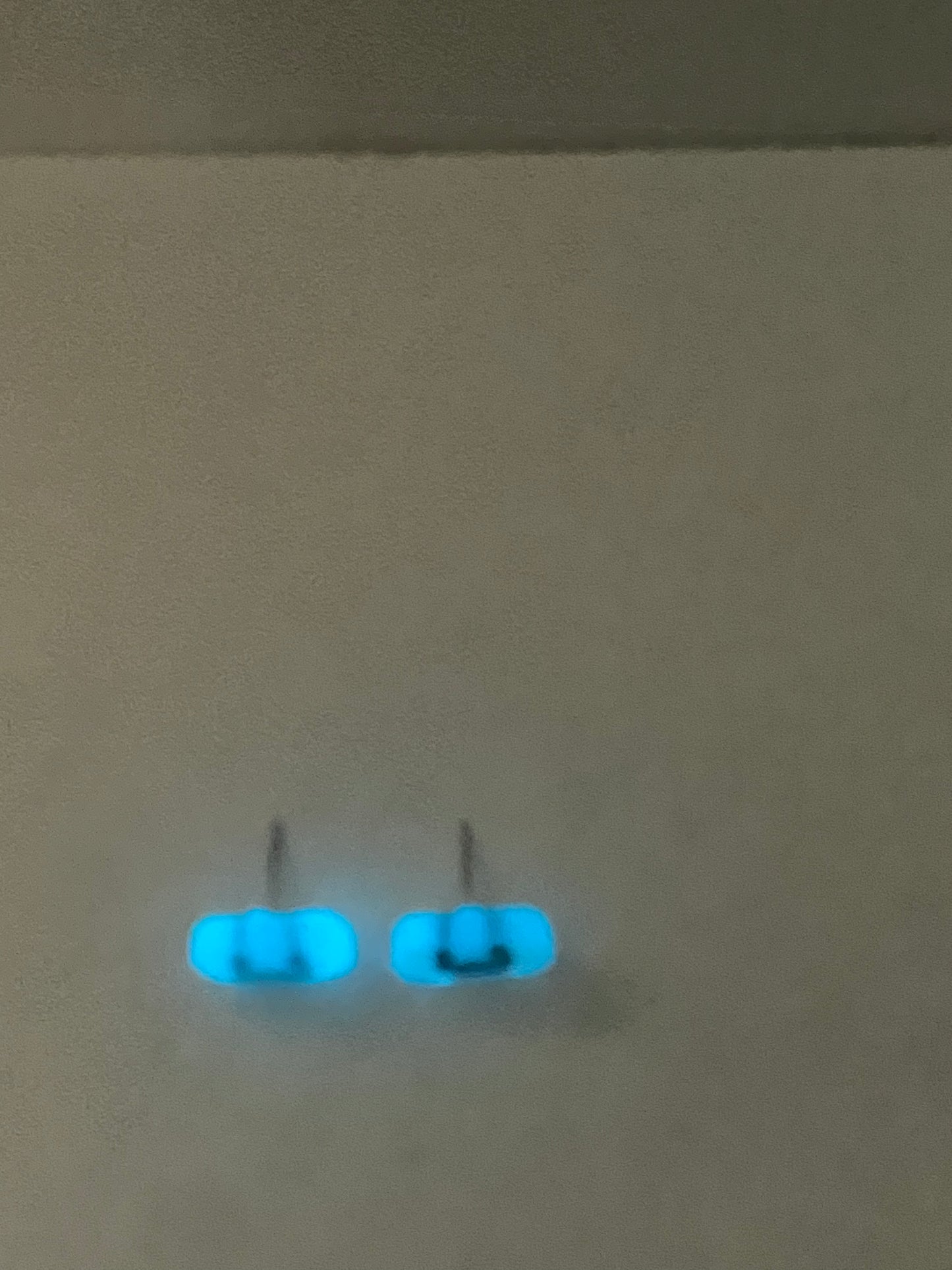 Blue glow in the dark pumpkin studs